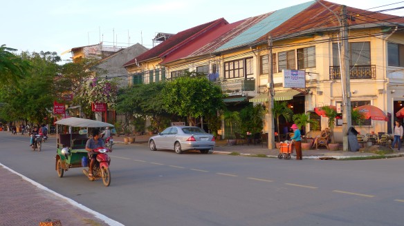 It's hard to describe Kampot's chilled and relaxed vibe. Guidebooks describe its architecture as French colonial while the locals swear it's old Chinese shopfront-style; either way it's lovely especially in the evening